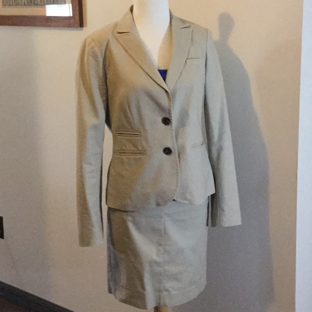 Banana Republic 3 Piece Suit in Khaki